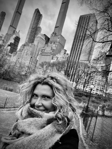 022-a-glimpse-of-eva-di-pierro