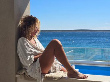 078-a-glimpse-of-eva-di-pierro